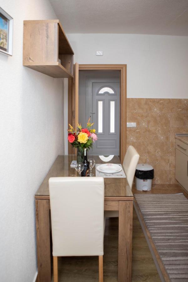 Apartmani Budimcic 트레빈예 외부 사진