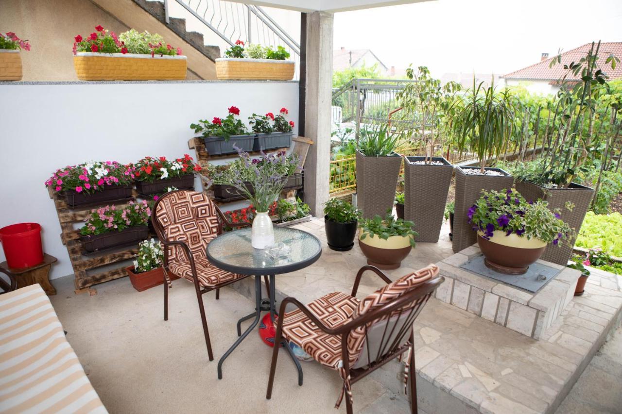 Apartmani Budimcic 트레빈예 외부 사진
