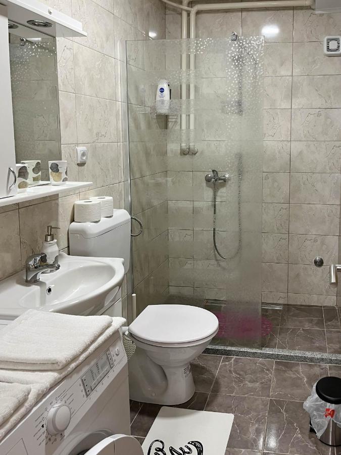 Apartmani Budimcic 트레빈예 외부 사진